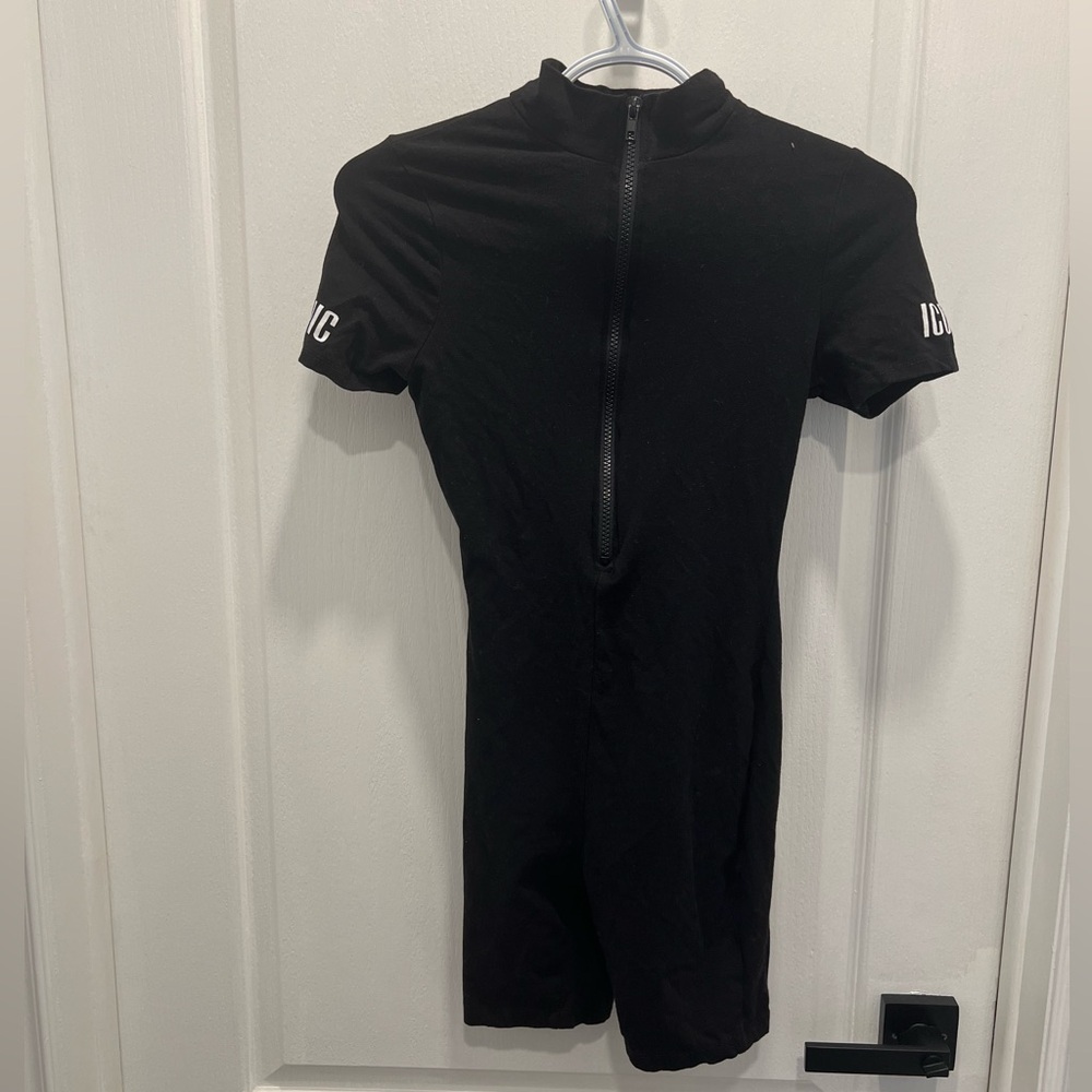 Fashion Nova Black Zip-Up Jumpsuit